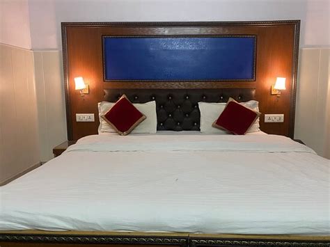 PINKY SWISS COTTAGE (Tapovan) - Hotel Reviews, Photos, Rate Comparison ...