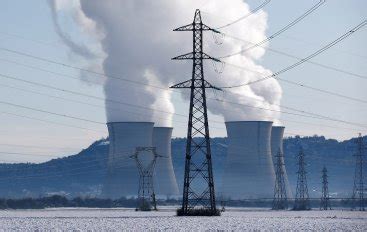 World’s Operating Nuclear Fleet At 30 Year Low As New Plants Stall - BW ...