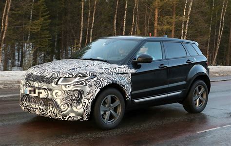 2019 Range Rover Evoque PHEV to Have Fewest Cylinders of All Land ...