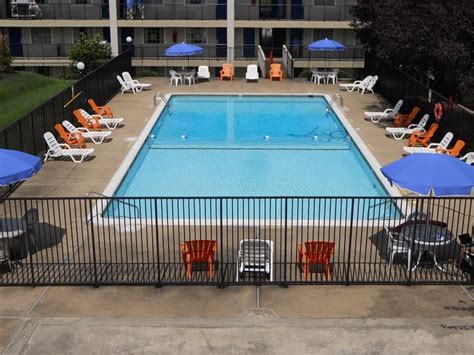 DAYS INN BY WYNDHAM TOWSON - Hotel Reviews, Photos, Rate Comparison ...