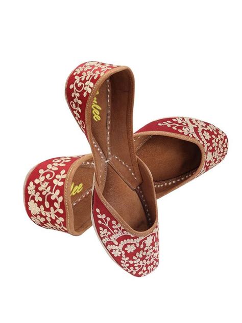 Buy Yellow Embroidered Leather Silk Mojari | 201PTAP/IMLEE24JAN | The loom