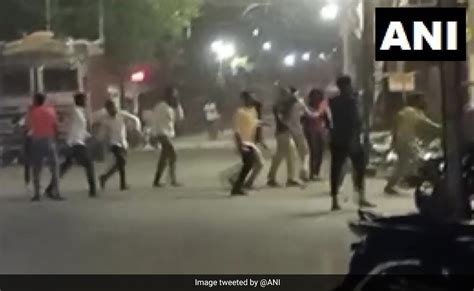 महाराष्ट्र: वायरल वीडियो पर अकोला में दो समूहों के बीच झड़प, 45 लोग ...