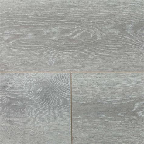 Canadian Laminate - Yukon Oak – D & R Flooring
