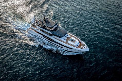 GULF CRAFT MAJESTY 112 TERRACE - Phathom Studio