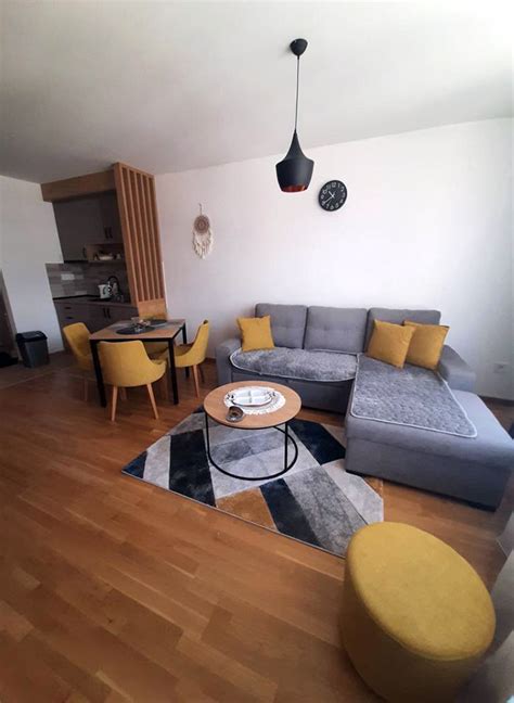 Stan u centru Zlatibora od 47m2 - prodaja . Nekretnine