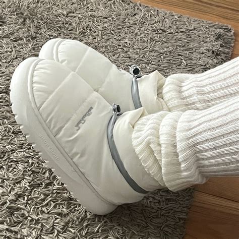 moon boots | space shoes | chunky shoes | Moon boots, Shoes outfit ...