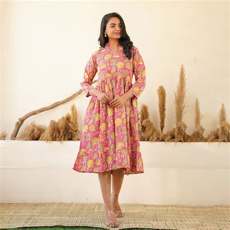 Magenta Pure Cotton Floral Casual Summer Midi Dress | Fashiana