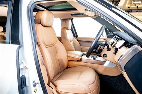 Range Rover LWB SE 3.0L