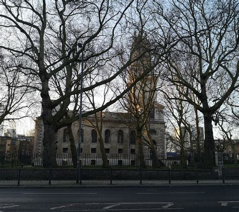 St Anne's Churchyard - London