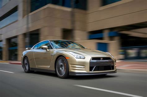 2016 GT-R Nissan Photos and Videos - MotorTrend