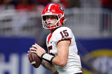 Georgia quarterback Carson Beck returning for 2024 season - The Athletic