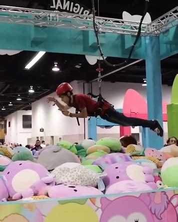 Human Claw Machine 的图像结果