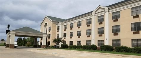 COMFORT INN & SUITES - 2026 Hotel Reviews, Photos, Rate Comparison ...