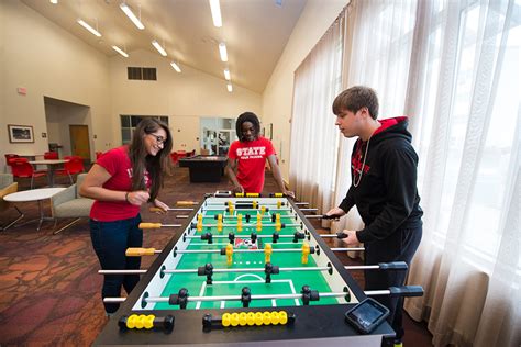 Cardinal Court | University Housing Services | Illinois State