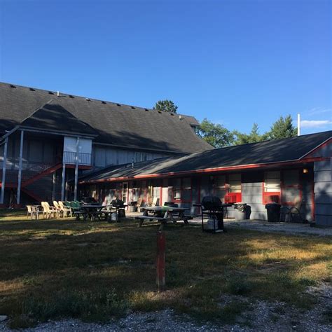 ALPINE COUNTRY INN (Gaylord) - Inn Reviews & Photos - Tripadvisor