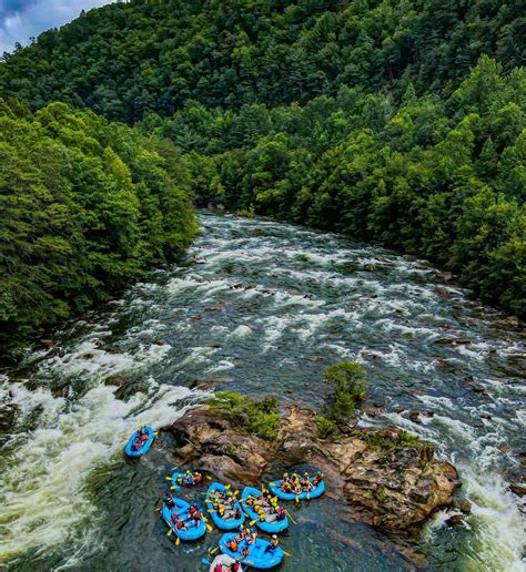3 Incredible Places to Go Whitewater Rafting in Georgia | Explore Georgia