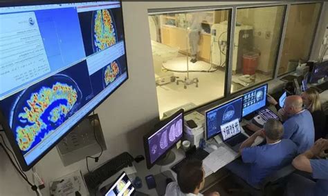 Researchers find faster way to deliver Alzheimer's drug by opening the ...