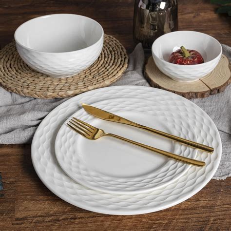 New Embossed Wave White Porcelain Dinnerware Sets-18PCS Dinner Set ...