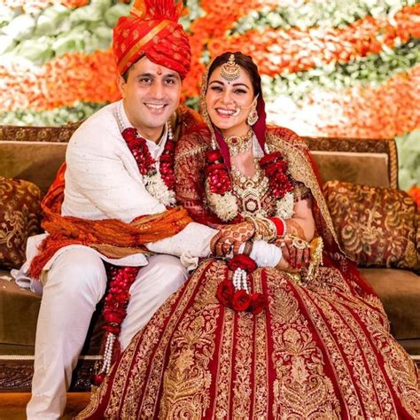Shraddha Arya comes For pagphera sister Divya Arya shares 1st photos of ...