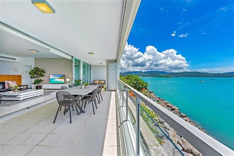 PENINSULA AIRLIE BEACH (Cannonvale) - Apartment Reviews, Photos, Rate ...