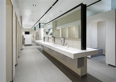 Commercial Bathroom Interior Design 的图像结果