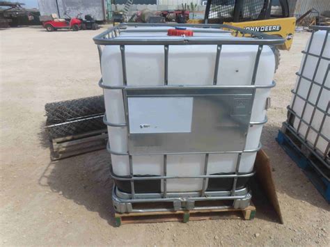 100 Gal Water Tank - McSherry Auction Service Ltd.