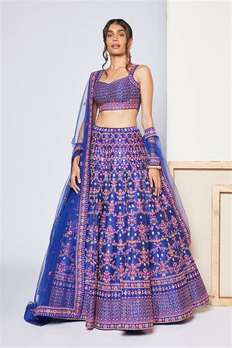 A Hundred Flowers – Chamee and Palak official