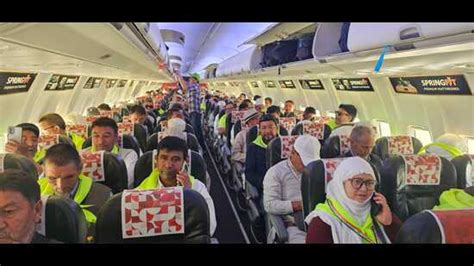 Omar urges Centre for additional Hajj flights to clear backlog