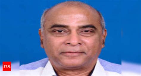 Goa writes to Centre for visa-on-arrival fee cutback | Goa News - Times ...