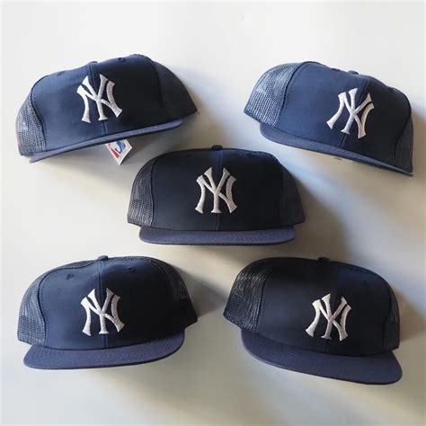 Deadstock 80s Newyork Yankees Mesh Cap | MOES USED&NEW CLOTHING STORE