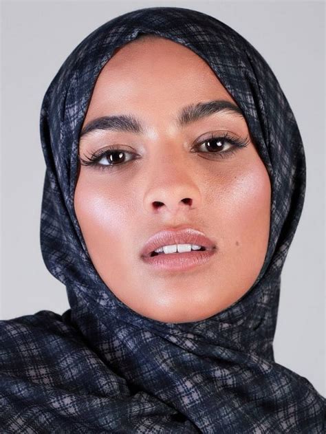 Aab Winter Tartan Hijab