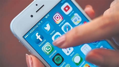 WhatsApp on iPhone: Tell Siri to send your messages, calls- Know how ...