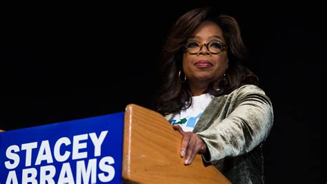 Oprah Winfrey thanks fans after mother's death on Thanksgiving | Ents ...