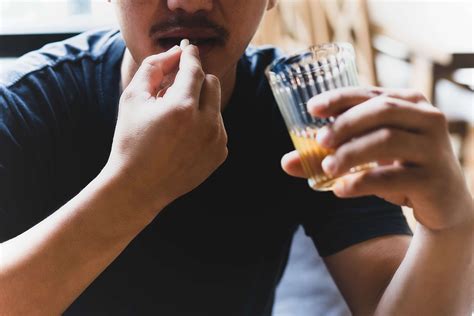 Mixing Amoxicillin and Alcohol Use: What You Need to Know