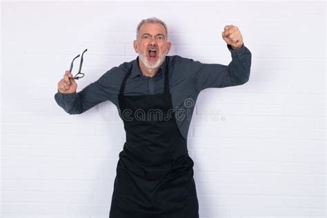 Store Work Uniform Colorful Shopkeeper 的图像结果