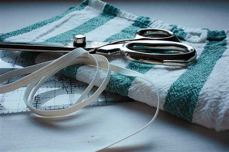 Sewing Elastic with Serger Tutorial 的图像结果