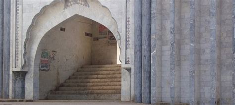 What a shrine with dogs reveals about the state of puritan Islam in ...