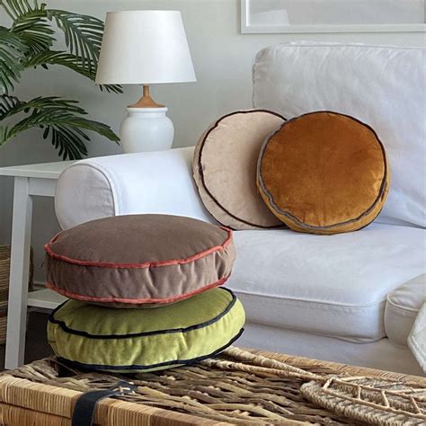 Round Pillows, 30 Color Pillows, Cover and Insert, Customizable Piping ...