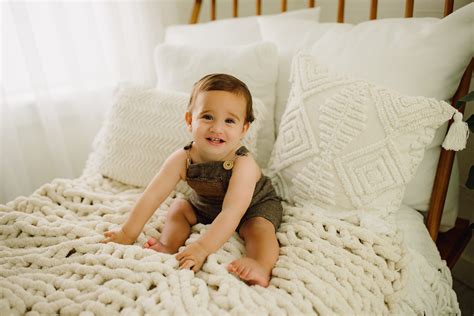 What To Wear In Family Photos - Ashley Newman Photography