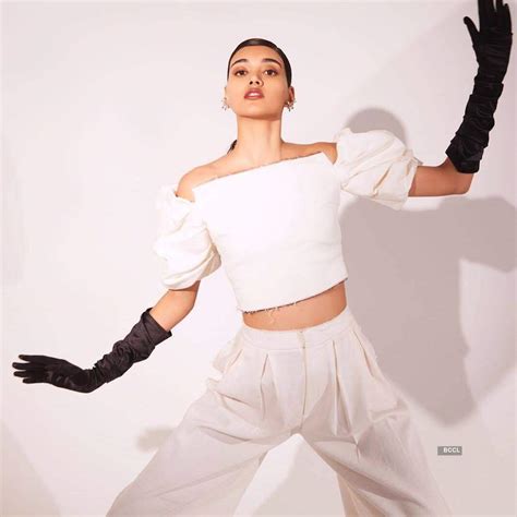 British-Indian model Neelam Gill talks about racism in her vlogs- The ...