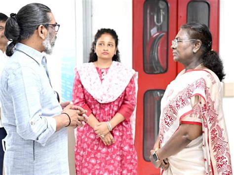 Prez Murmu visits ailing Shibu Soren at Ganga Ram Hospital, meets ...