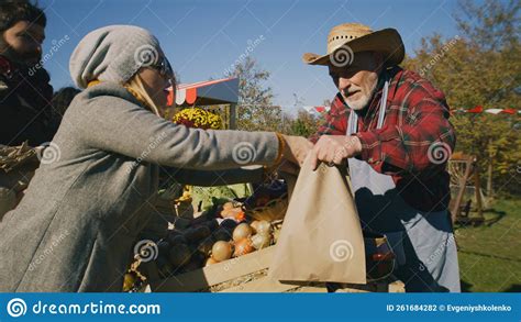 Local People 的图像结果