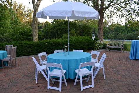 Stylish Seating With A Patio Table And Umbrella - Patio Designs