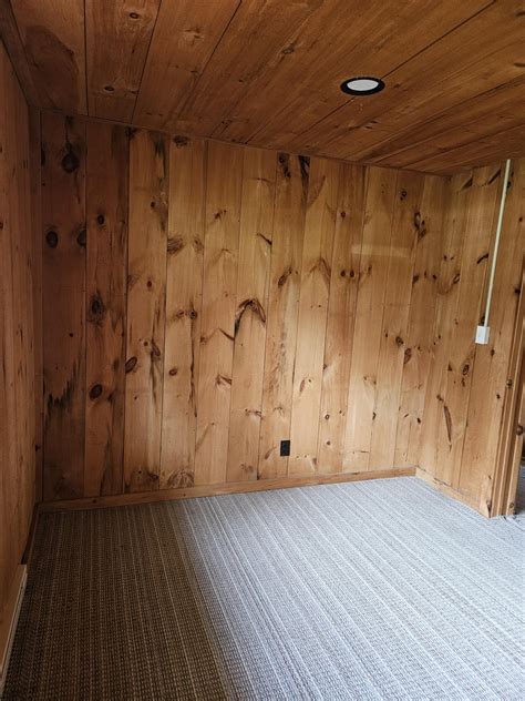 Style to go with Knotty Pine walls : r/Flooring