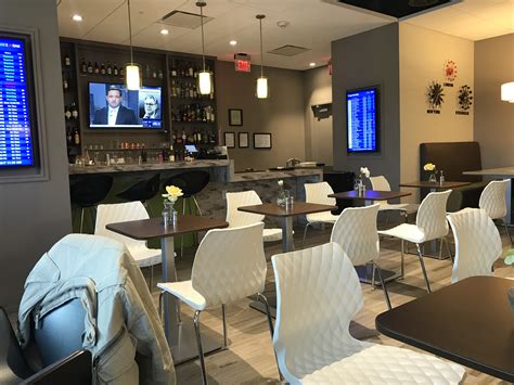 Escape Lounge Oakland Review - a surprising find - Points with a Crew