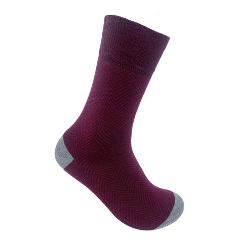 Herringbone Men's Crew Socks (Maroon) – Mint & Oak