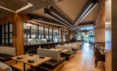 Gordon Ramsay Has Opened A New Restaurant In Naperville