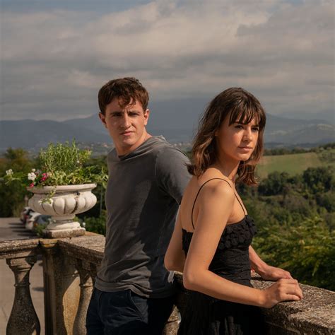 Normal People Wallpaper 4K 的图像结果