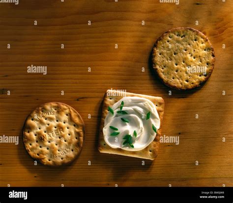 Table water cracker hi-res stock photography and images - Alamy