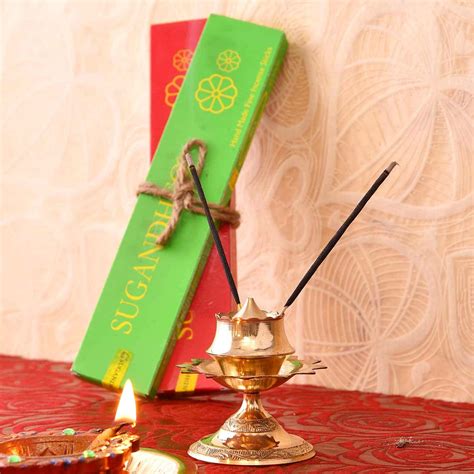 Buy Beautifully Designed Tarakamal Agardan (3 Inches) with Pair of ...